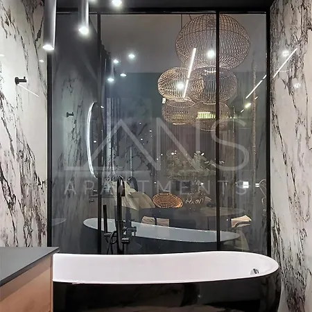 Hanza Tower Bohemia 22 Pool & Jacuzzi *