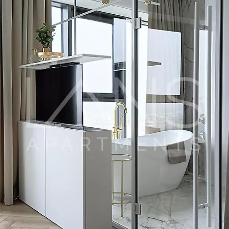Hanza Tower Bohemia 22 Pool & Jacuzzi * Szczecin