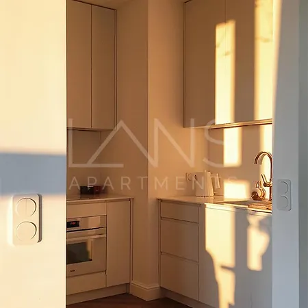 Hanza Tower Bohemia 22 Pool & Jacuzzi Apartment